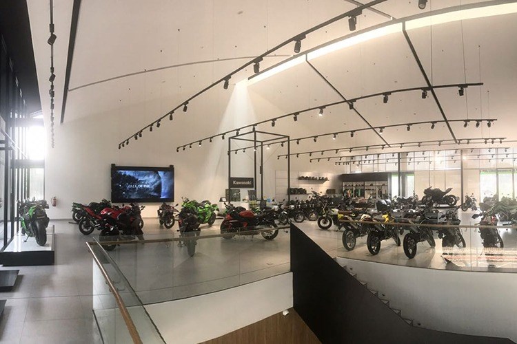 Struktur Baru Bisnis Sepeda Motor dan Engine Kawasaki